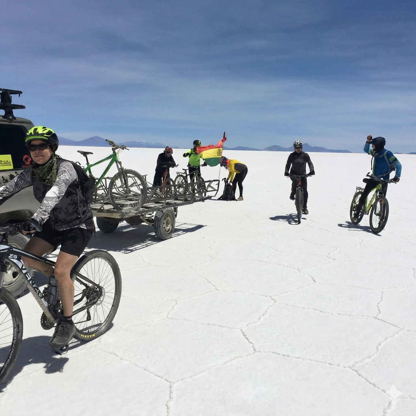Tour de 2 Dias en Motocicleta por el Salar de Uyuni